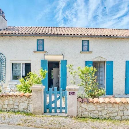 Villa Charmante A Bosset Avec Piscine Partagee Kültér fotó