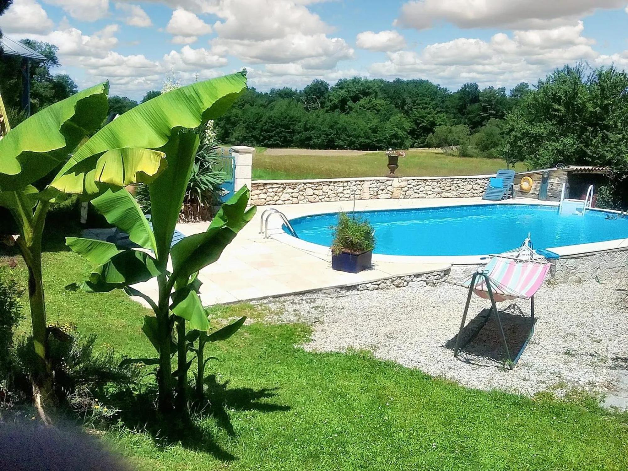 Villa Charmante A Bosset Avec Piscine Partagee Kültér fotó